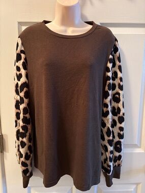 SHEIN Brown Top with Leopard Print Puff Sleeves